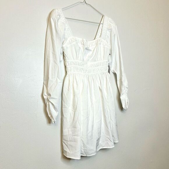 NWT ASTR The Label Cinched Waist Smocked Long Sleeve White Mini Dress Size XS - Picture 2 of 8
